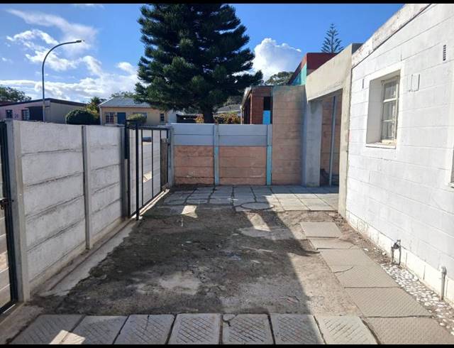 3 BEDROOM HOUSE FOR SALE IN ATLANTIS